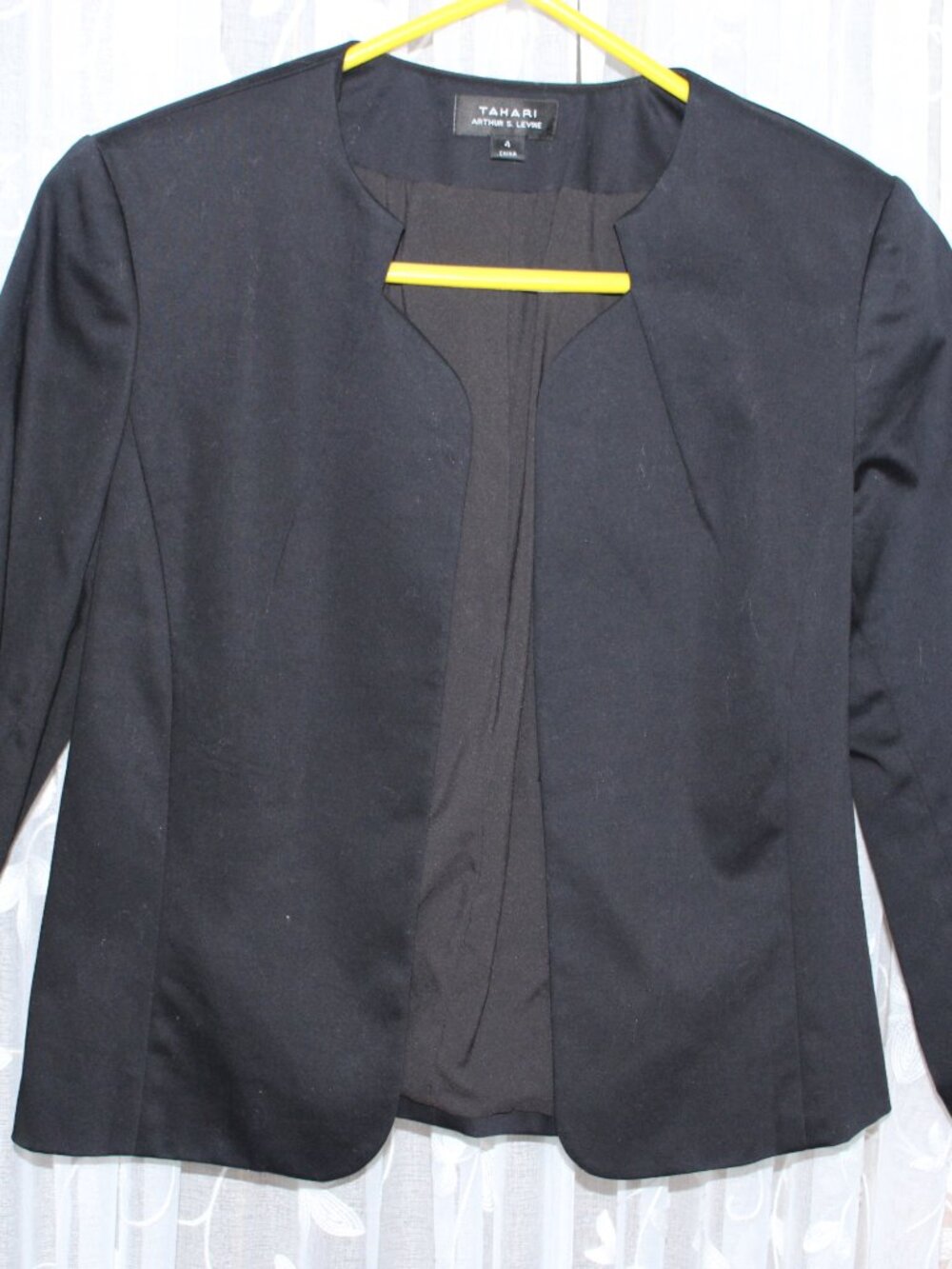 Tahari NWT $69 Women Blazer Sz 4 Black Open Fitted Lined Shift Short